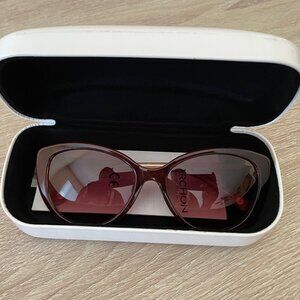 Nine West Stylish Sunglasses with Case – Perfect for Summer